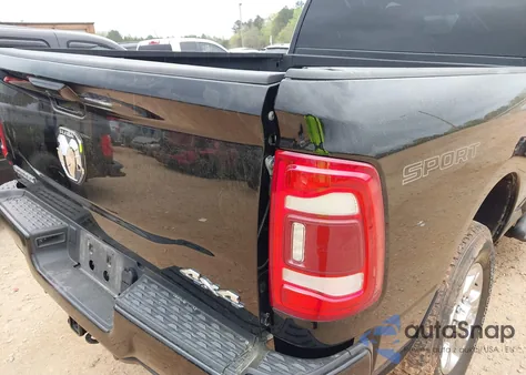 2024 Ram 2500 Big Horn 4X4 6'4 Box z USA, uszkodzony, nr VIN 3C6UR5DL5RG197515